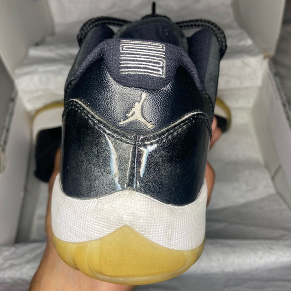 Jordan 11 Low ‘Barons’ - Picture 6 of 9